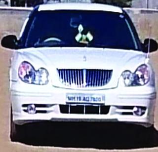 Khadse's Javanese Car Controversy! | खडसेंच्या जावयाची कार वादात!