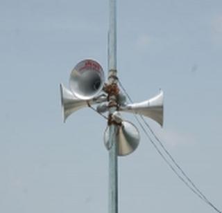 'Remove the loudspeaker at the place of worship' | ‘प्रार्थनास्थळावरील ध्वनिक्षेपक हटवा’ 'Remove the loudspeaker at the place of worship' | ‘प्रार्थनास्थळावरील ध्वनिक्षेपक हटवा’