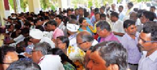 Badla School filled with Zilla Parishad for qualified teachers | बदलीस पात्र शिक्षकांची जिल्हा परिषदेत भरली शाळा