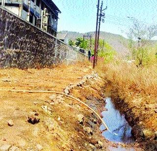 Chemical sewage creek | रासायनिक सांडपाणी खाडीत Chemical sewage creek | रासायनिक सांडपाणी खाडीत