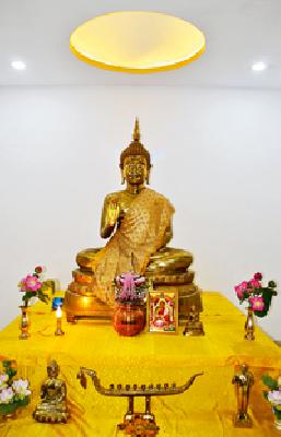In Nagpur, the philosophy of Lord Gautam Buddha's asthma | नागपुरातच भगवान गौतम बुद्धांच्या अस्थिकलशाचे दर्शन In Nagpur, the philosophy of Lord Gautam Buddha's asthma | नागपुरातच भगवान गौतम बुद्धांच्या अस्थिकलशाचे दर्शन