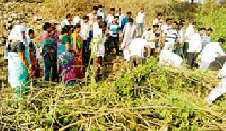 2.5 lakhs of people in Vapala | पोफाळीत तासाभरात अडीच लाख लोकवर्गणी 2.5 lakhs of people in Vapala | पोफाळीत तासाभरात अडीच लाख लोकवर्गणी