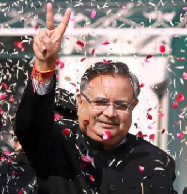 Raman Singh's officials 'target', complete the works in time, otherwise action | रमण सिंहांचे अधिकाऱ्यांना ‘टार्गेट’, वेळेत कामे पूर्ण करा, अन्यथा कारवाई