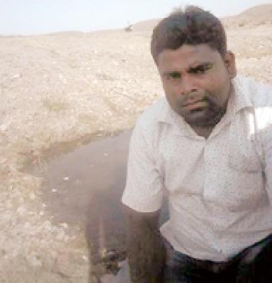 He made clean water, drains and drains for the tragedy of wildlife | त्याने वन्यप्राण्यांच्या तृष्णातृप्तीसाठी केले पाणवठे, नाले स्वच्छ He made clean water, drains and drains for the tragedy of wildlife | त्याने वन्यप्राण्यांच्या तृष्णातृप्तीसाठी केले पाणवठे, नाले स्वच्छ