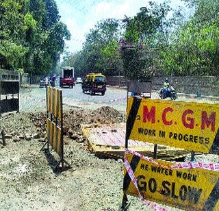 Main road work | मुख्य रस्त्याचे काम रखडले Main road work | मुख्य रस्त्याचे काम रखडले