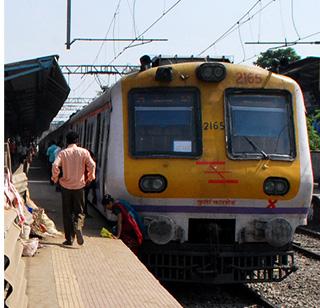 Western Railway Traffic Prerequisites | पश्चिम रेल्वेची वाहतूक पूर्वपदावर Western Railway Traffic Prerequisites | पश्चिम रेल्वेची वाहतूक पूर्वपदावर