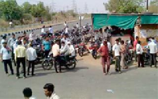 Work Stop Stop Work | कामगारांचे काम बंद आंदोलन