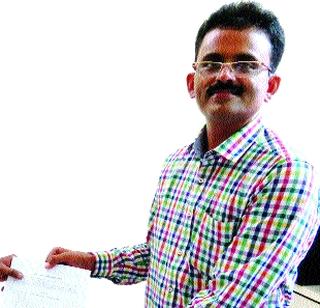 Sambhaji Valalkar as assistant assistant commissioner of Tarapur | तारापूरच्या सहायक कामगार आयुक्तपदी संभाजी व्हलाळकर Sambhaji Valalkar as assistant assistant commissioner of Tarapur | तारापूरच्या सहायक कामगार आयुक्तपदी संभाजी व्हलाळकर