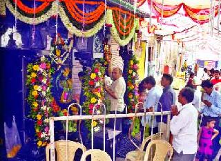 Unusual enthusiasm of Shaneshchir Jayanti | शनैश्चर जयंतीचा अपूर्व उत्साह