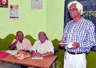 Poet by Environmental Poems | पर्यावरणविषयक कवितांनी रंगला काव्यमेळावा Poet by Environmental Poems | पर्यावरणविषयक कवितांनी रंगला काव्यमेळावा