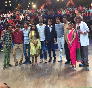 Video - Dhar of 'Sairat' in 'The Kapil Sharma' show | व्हिडिओ - 'दि कपिल शर्मा' शो मध्ये 'सैराट'ची धूम Video - Dhar of 'Sairat' in 'The Kapil Sharma' show | व्हिडिओ - 'दि कपिल शर्मा' शो मध्ये 'सैराट'ची धूम