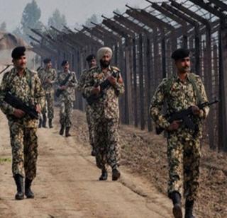 Nine injured with five jawans in Kashmir blast | काश्मिरातील स्फोटात पाच जवानांसह नऊ जखमी