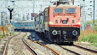 Two coach arrangements for unreserved ticket holders in Intercity train | इंटरसिटी गाडीत अनारक्षित तिकीट धारकांसाठी दोन कोचची व्यवस्था Two coach arrangements for unreserved ticket holders in Intercity train | इंटरसिटी गाडीत अनारक्षित तिकीट धारकांसाठी दोन कोचची व्यवस्था