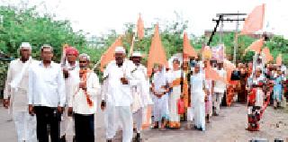 Walking steps: | पाऊले चालती पंढरीची वाट : Walking steps: | पाऊले चालती पंढरीची वाट :