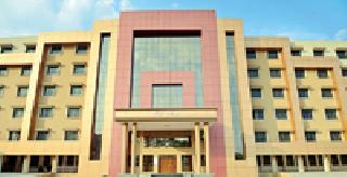 15 crores hostel closure due to furniture failure | फर्निचरअभावी १५ कोटींचे वसतिगृह कुलूपात 15 crores hostel closure due to furniture failure | फर्निचरअभावी १५ कोटींचे वसतिगृह कुलूपात