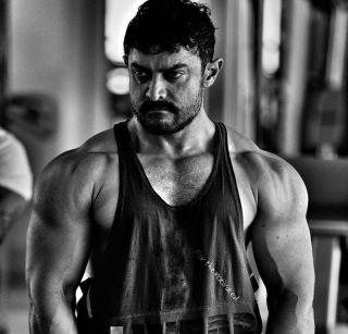 Aamir Khan shared Rowdy Luk from 'Dangal' | आमीर खानने शेअर केला 'दंगल'मधील रावडी लूक Aamir Khan shared Rowdy Luk from 'Dangal' | आमीर खानने शेअर केला 'दंगल'मधील रावडी लूक