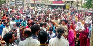 Due to the double murder, there is tremendous pressure in the river | दुहेरी हत्याकांडामुळे जरीपटक्यात प्रचंड तणाव Due to the double murder, there is tremendous pressure in the river | दुहेरी हत्याकांडामुळे जरीपटक्यात प्रचंड तणाव