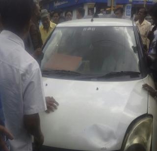The police vehicle's private vehicle flew three vehicles in Nashik | नाशकात पोलीस कर्मचाऱ्याच्या खासगी वाहनाने तिघांना उडविले The police vehicle's private vehicle flew three vehicles in Nashik | नाशकात पोलीस कर्मचाऱ्याच्या खासगी वाहनाने तिघांना उडविले