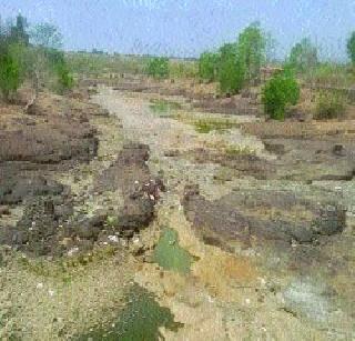 Turn the canal water into the rocky river | कालव्याचे पाणी चिल्लार नदीत वळवावे