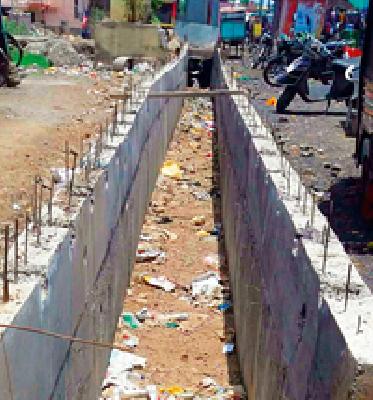 Maneet's death sentence death | मानेत गज शिरलेल्याचा मृत्यू Maneet's death sentence death | मानेत गज शिरलेल्याचा मृत्यू