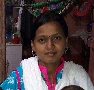 Solapur - Child's death with mother after falling on the roof | सोलापूर - छत अंगावर पडल्याने आईसह बाळाचा मृत्यू़ Solapur - Child's death with mother after falling on the roof | सोलापूर - छत अंगावर पडल्याने आईसह बाळाचा मृत्यू़