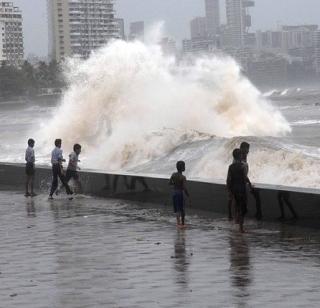 Go on the beach to tourism ... so be careful! | समुद्र किनाऱ्यांवर पर्यटनासाठी जाताय...तर सावधान ! Go on the beach to tourism ... so be careful! | समुद्र किनाऱ्यांवर पर्यटनासाठी जाताय...तर सावधान !