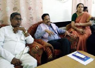 Footwear Design Center in the district | जिल्ह्यात फूट वेअर डिझाईन केंद्र