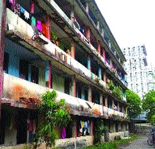 Life threatens workers in insurance scheme | विमा योजनेतील कामगारांचा जीव धोक्यात