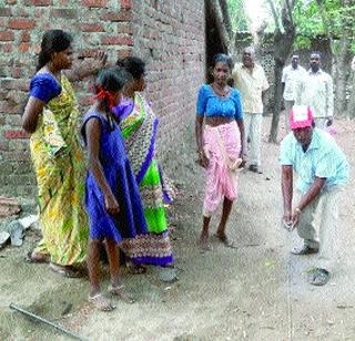 Dispute between the mother | तंटामुक्तीने मिटला आई मुलामधील वाद