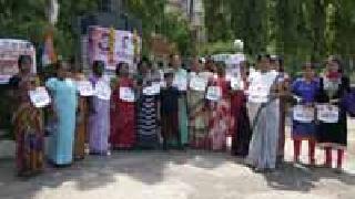 Demand Movement by Women Congress Committee | महिला कॉग्रेस कमेटीतर्फे धरणे आंदोलन Demand Movement by Women Congress Committee | महिला कॉग्रेस कमेटीतर्फे धरणे आंदोलन