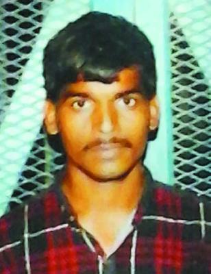 Stole from engineering student | अभियांत्रिकी विद्यार्थ्याकडून चोऱ्या