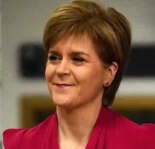 So ... Scotland will get re-elected to become independent from Britain! | तर... स्कॉटलंड ब्रिटनपासून स्वतंत्र होण्यासाठी पुन्हा सार्वमत घेणार! So ... Scotland will get re-elected to become independent from Britain! | तर... स्कॉटलंड ब्रिटनपासून स्वतंत्र होण्यासाठी पुन्हा सार्वमत घेणार!