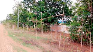 New encroachment on the social building route | सामाजिक भवन मार्गावर नवीन अतिक्रमण New encroachment on the social building route | सामाजिक भवन मार्गावर नवीन अतिक्रमण