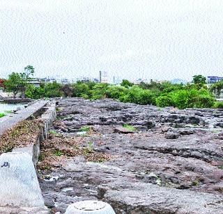 129 drains disappeared from Municipal Corporation's report | पालिकेच्या अहवालातून १२९ नाले गायब