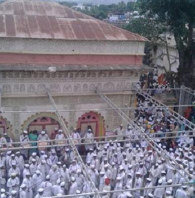 The beginnings of Tukaram Maharaj's Palkhi Festival | तुकाराम महाराज यांच्या पालखी सोहळ्यास सुरुवात