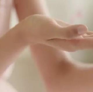 For a smooth skin like a model | मॉडेलसारख्या नितळ त्वचेसाठी