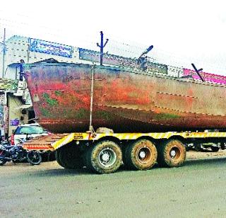 Action on the sand side of Ujani continues | उजनीतील वाळूउपशावर कारवाई सुरूच