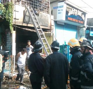 There is no licensing for shops in the dark fire | अंधेरी आगीची चौकशी होणार, दुकानाला परवाना नाही