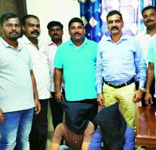 Attempted snooping at the Wada | वाडा येथे स्नॅचर अटकेत Attempted snooping at the Wada | वाडा येथे स्नॅचर अटकेत