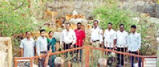 A total of 41 animals were taken for slaughter | कत्तलीसाठी नेणारी तब्बल ४१ जनावरे पकडली A total of 41 animals were taken for slaughter | कत्तलीसाठी नेणारी तब्बल ४१ जनावरे पकडली