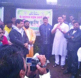 500 Crore for the conservation of Raigad fort | रायगड किल्ल्याच्या संवर्धनासाठी ५०० कोटी 500 Crore for the conservation of Raigad fort | रायगड किल्ल्याच्या संवर्धनासाठी ५०० कोटी