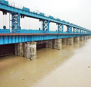 Ganga will be able to take bath or photo on the banks of river banks | गंगा नदीच्या किनारी आंघोळ किंवा फोटो काढायला गेल्यास होणार अटक Ganga will be able to take bath or photo on the banks of river banks | गंगा नदीच्या किनारी आंघोळ किंवा फोटो काढायला गेल्यास होणार अटक