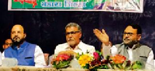 Wait for the movement to become violent | आंदोलन हिंसक होण्याची वाट पाहू