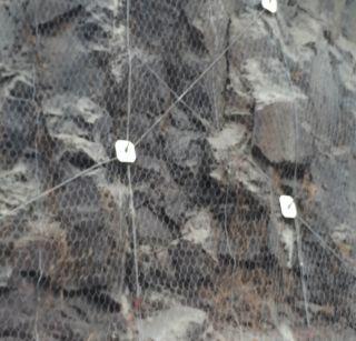 Mumbai-Pune Expressway closed for traffic coming to Mumbai | मुंबई - पुणे एक्स्प्रेसवेवर मुंबईकडे येणारी वाहतूक बंद