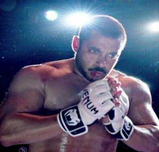 RecordBrake earns 100 crores in 3 days of 'Sultan' | 'सुलतान'ची 3 दिवसांत रेकॉर्डब्रेक 100 कोटींची कमाई RecordBrake earns 100 crores in 3 days of 'Sultan' | 'सुलतान'ची 3 दिवसांत रेकॉर्डब्रेक 100 कोटींची कमाई