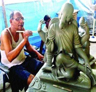 Stretching to embroider the sculpture | कलानगरीत मूर्तिकला जोपासण्यासाठी धडपड