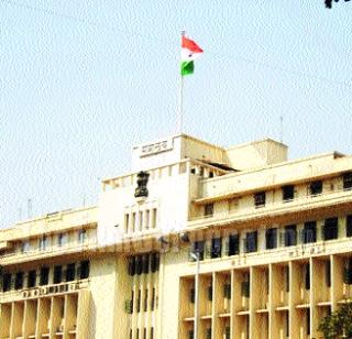 Now the bungalows are busy for the dalas | आता बंगले, दालनांसाठी लगबग