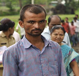 Girl gets 'education' from father | मुलीला पित्याकडून जीवघेणी ‘शिक्षा’