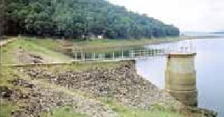 After rainy season, only eight percent water storage | पावसाच्या हजेरीनंतरही आठ टक्केच जलसाठा After rainy season, only eight percent water storage | पावसाच्या हजेरीनंतरही आठ टक्केच जलसाठा