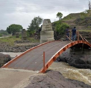 The bridge in Tapovan became dangerous | तपोवनातील पूल बनला धोक्याचा